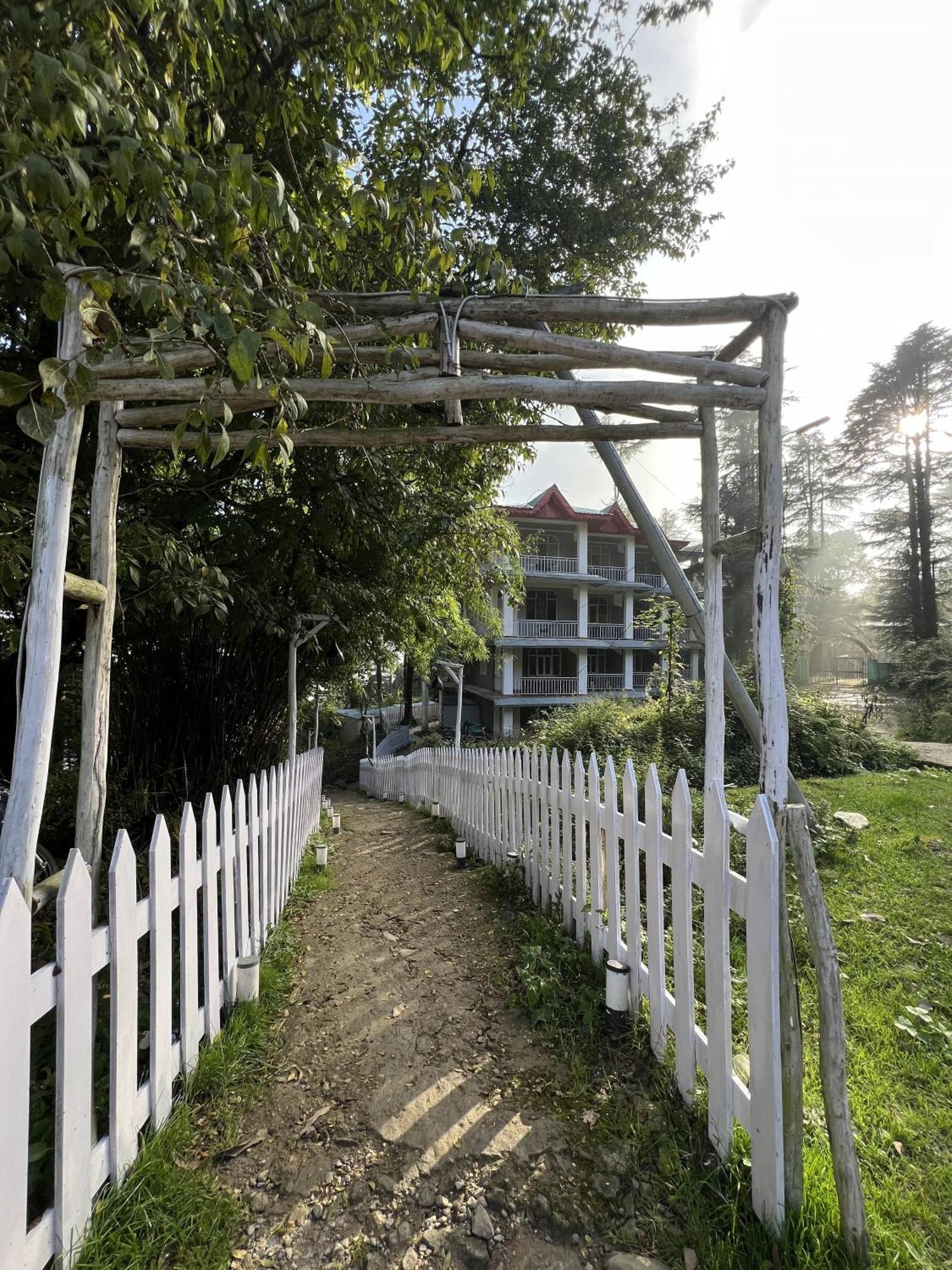 Himtrek Stays,Mcleodganj МакЛеод Ганж Екстериор снимка