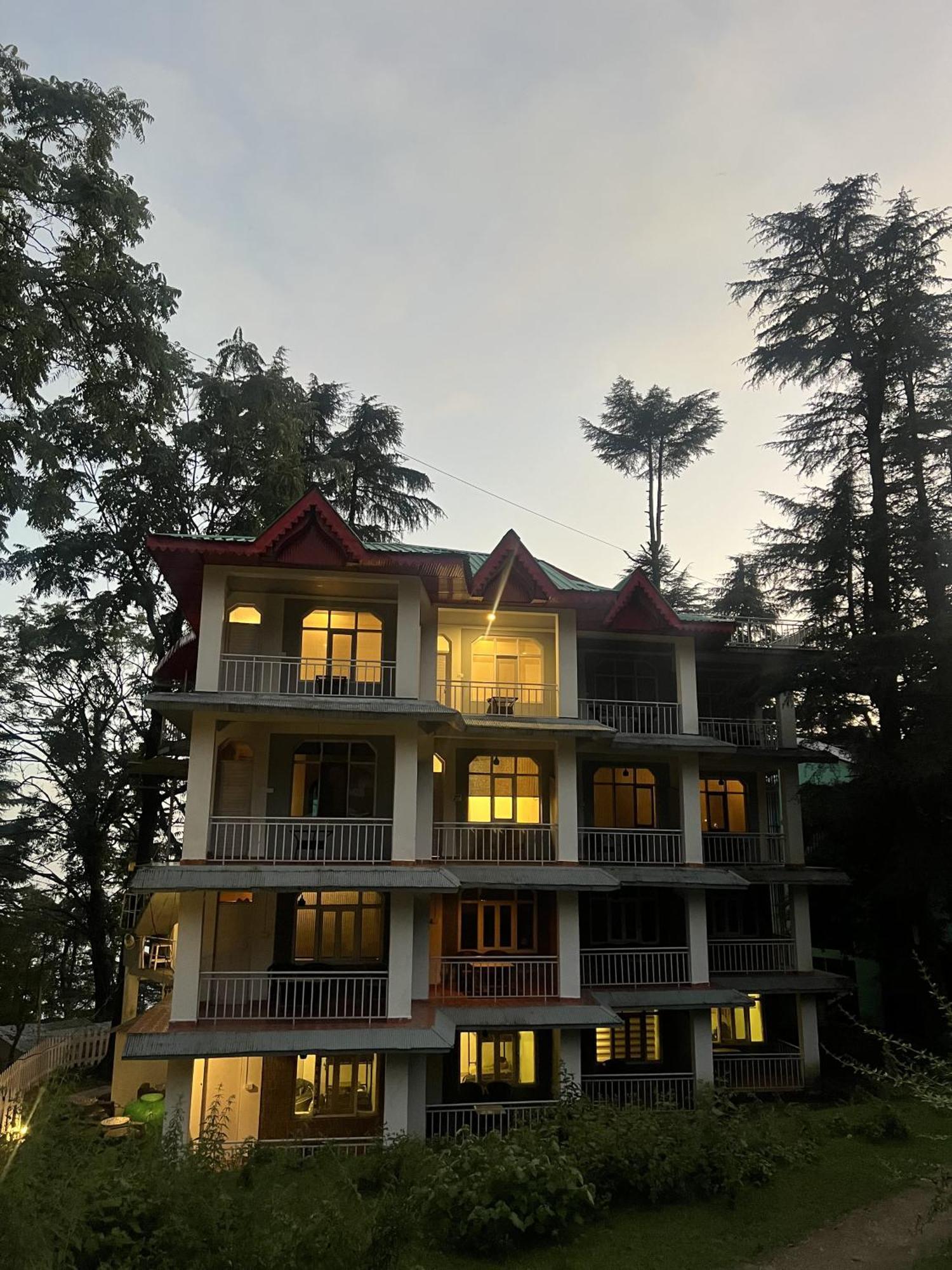 Himtrek Stays,Mcleodganj МакЛеод Ганж Екстериор снимка